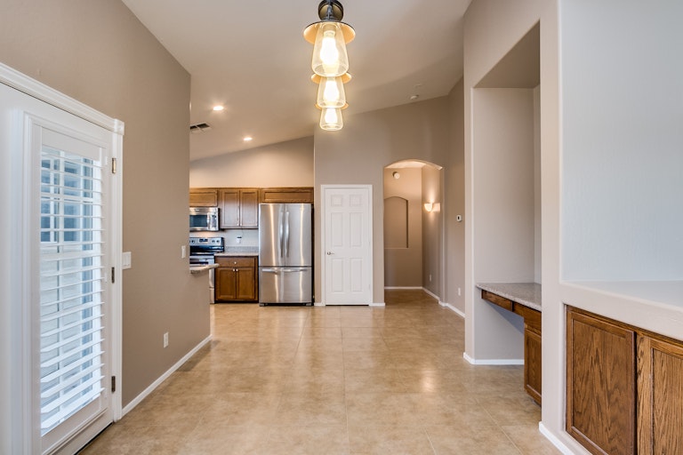 Photo 11 of 36 - 2044 S 86th Ln, Tolleson, AZ 85353