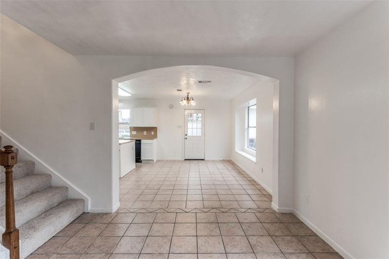 Photo 6 of 24 - 9414 Worfield Ct, Sugar Land, TX 77498