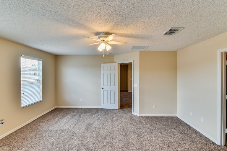 Photo 14 of 29 - 15169 Moultrie Pointe Rd, Orlando, FL 32828