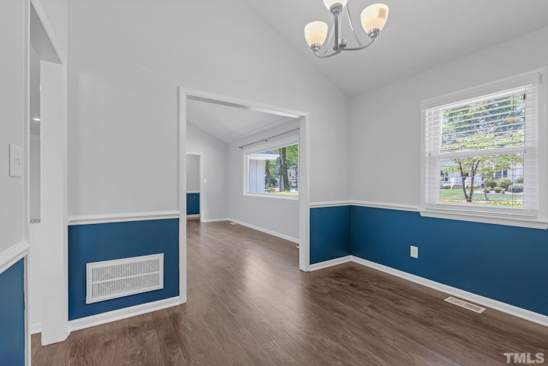 Photo 6 of 30 - 5313 Old Forge Cir, Raleigh, NC 27609