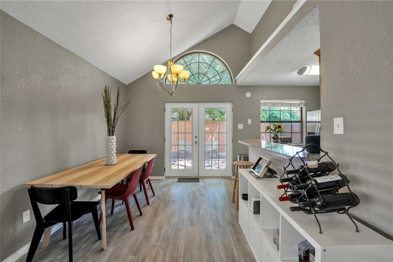 Photo 12 of 31 - 915 Azalia Dr, Lewisville, TX 75067