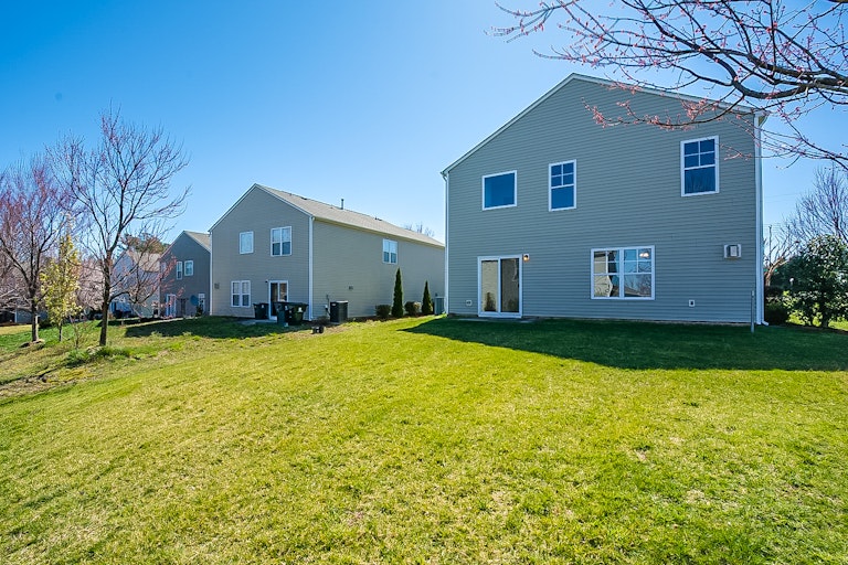 Photo 18 of 19 - 4612 Smarty Jones Dr, Knightdale, NC 27545