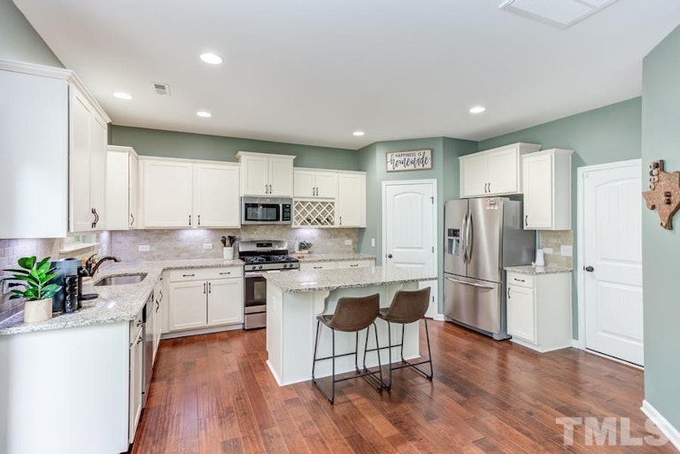Photo 6 of 25 - 1004 San Antonio Blvd, Durham, NC 27703