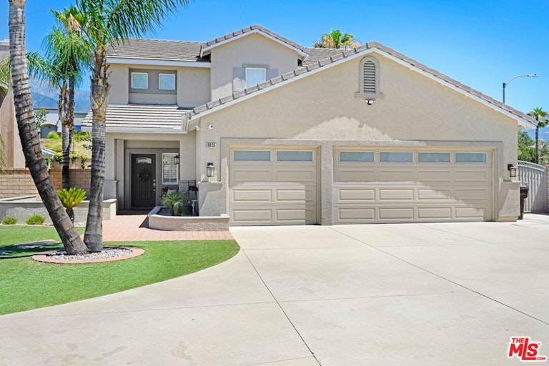 Photo 3 of 22 - 6635 Amersham Pl, Rancho Cucamonga, CA 91739