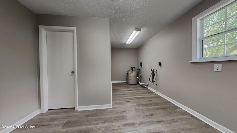 Photo 8 of 16 - 6813 Gaillardia Rd S, Jacksonville, FL 32211