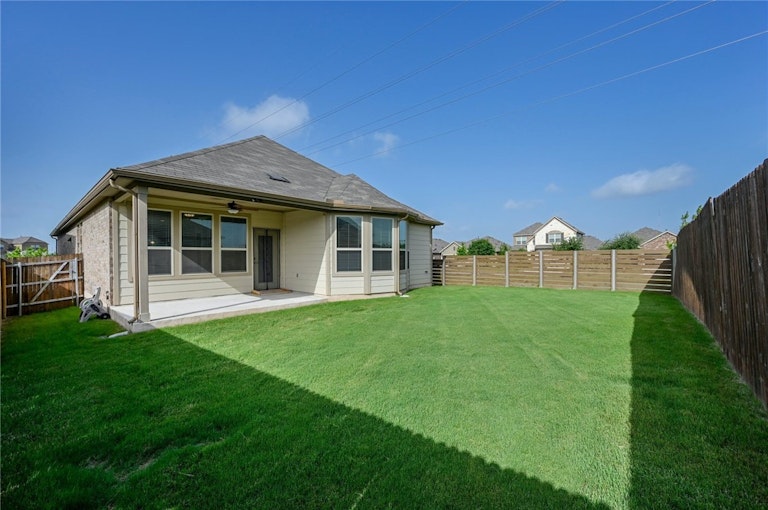 Photo 21 of 23 - 210 Quarryman Dr, Hutto, TX 78634