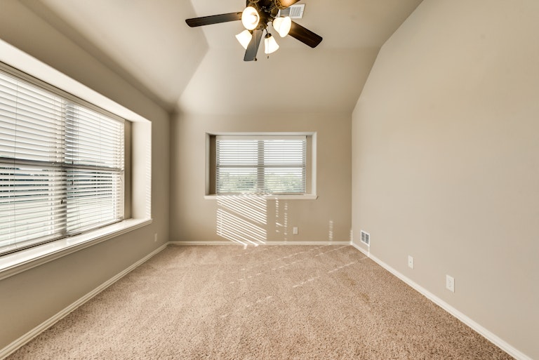 Photo 28 of 37 - 1129 Longhorn Dr, Aubrey, TX 76227