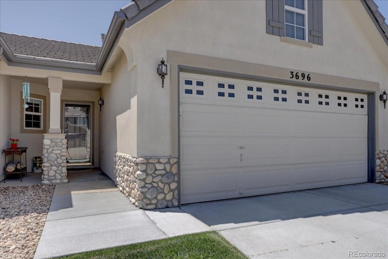 Photo 5 of 34 - 3696 Wonder Dr, Castle Rock, CO 80109