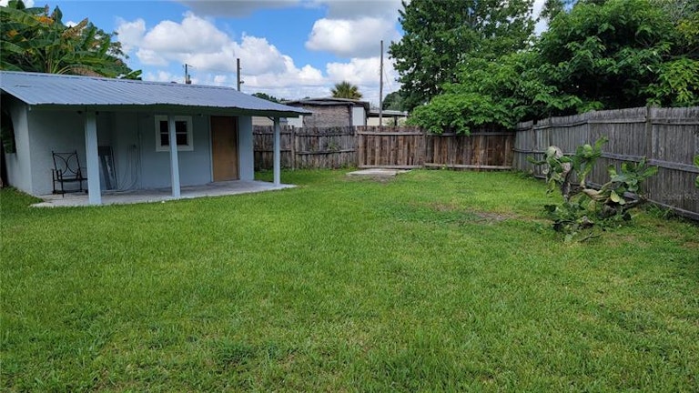 Photo 11 of 11 - 826 Savannah Ave, Lakeland, FL 33815