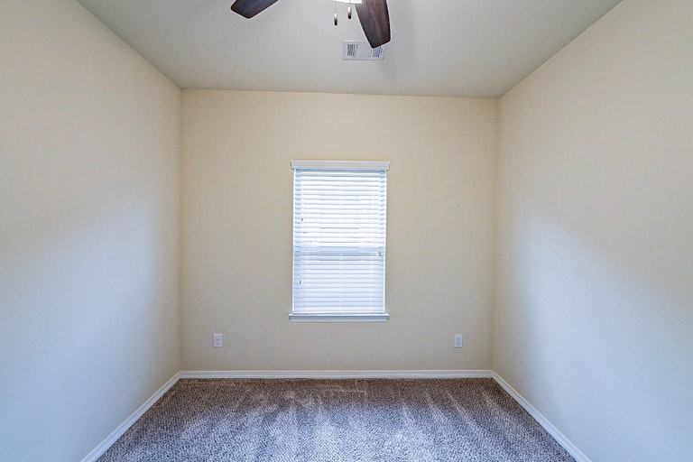Photo 19 of 26 - 7235 Foxmoor Lake Ct, Humble, TX 77338