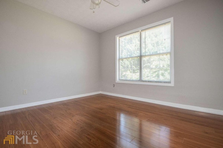 Photo 35 of 46 - 605 Sterling Pointe Ct, Lawrenceville, GA 30043