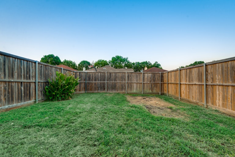 Photo 29 of 30 - 2516 Helen Ln, Mesquite, TX 75181