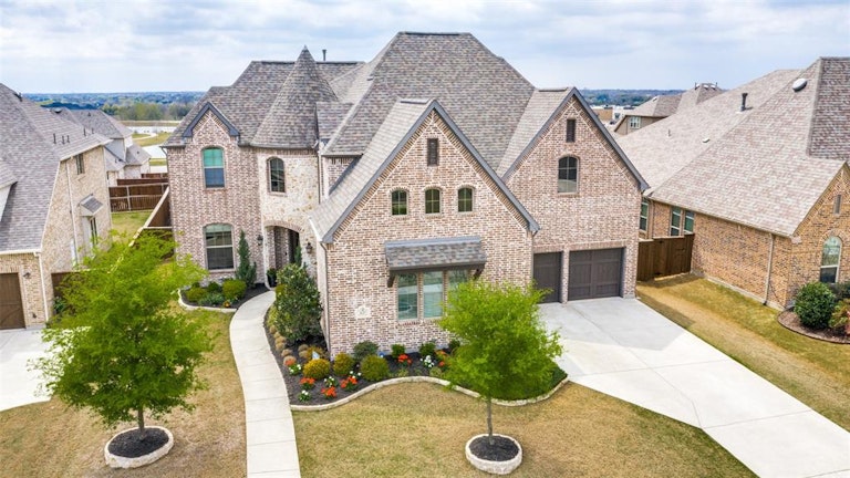 Photo 38 of 40 - 2627 Seabiscuit Rd, Celina, TX 75009