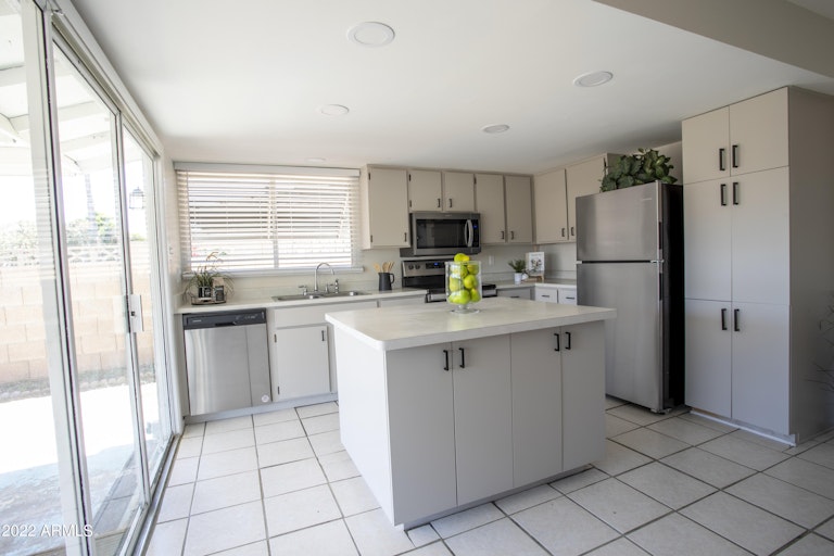 Photo 14 of 23 - 4617 W Montebello Ave, Glendale, AZ 85301