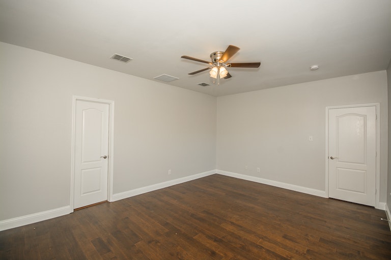 Photo 15 of 35 - 824 Sequoia Dr, Anna, TX 75409
