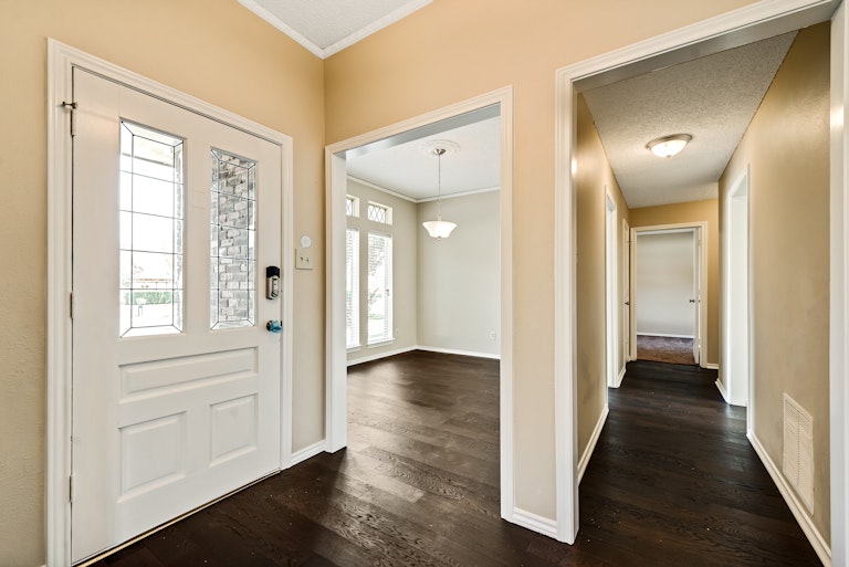 Photo 8 of 27 - 1528 Springtree Cir, Richardson, TX 75082