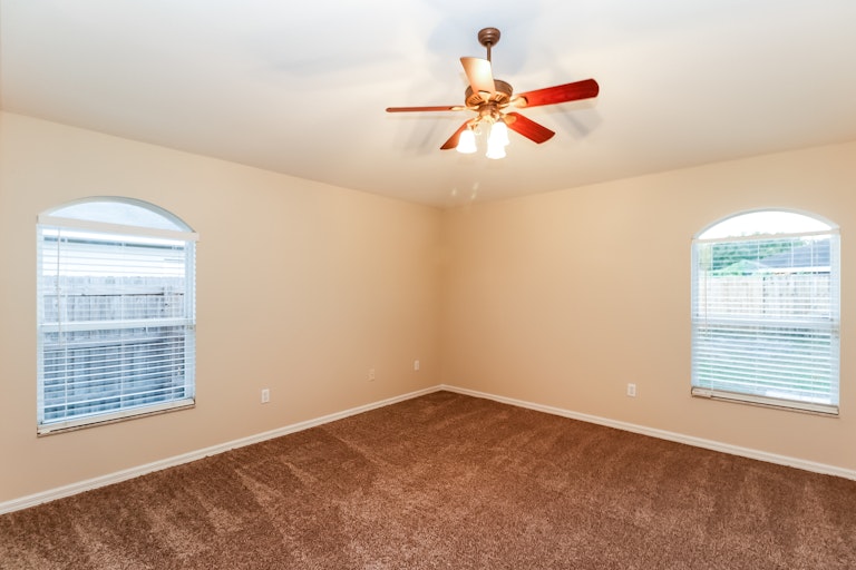Photo 18 of 21 - 1475 Lake Shore Ranch Dr, Seffner, FL 33584