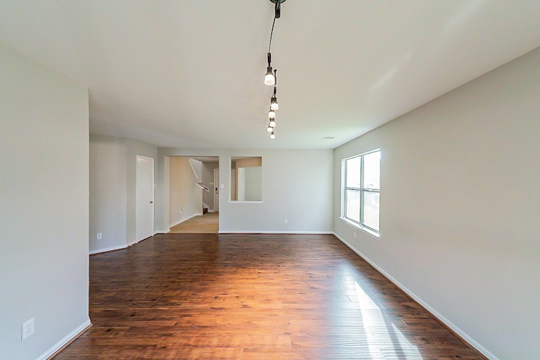 Photo 17 of 39 - 6926 Oleander Grove Way, Houston, TX 77049