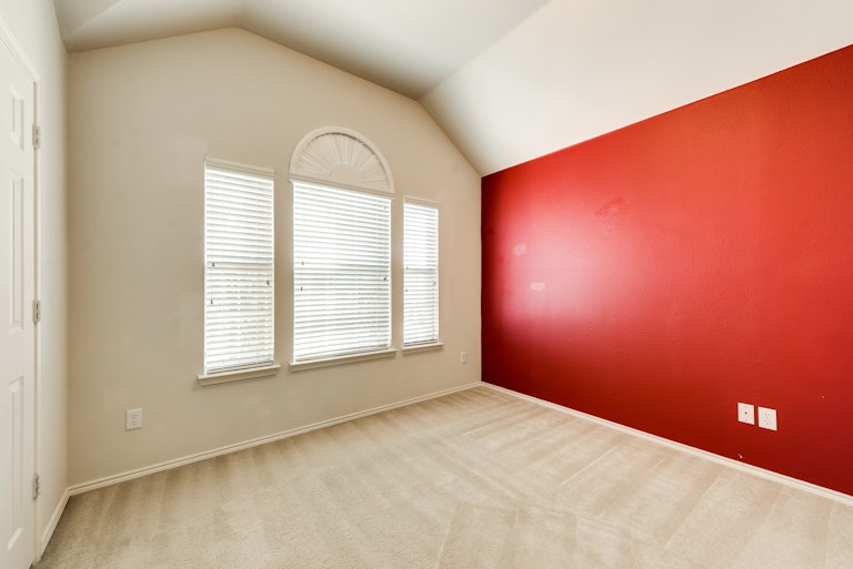 Photo 28 of 33 - 9909 Chadbourne Rd, Fort Worth, TX 76244