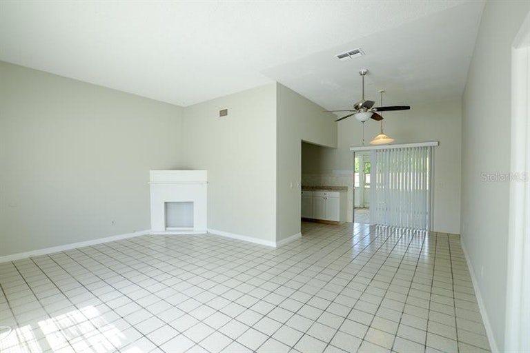 Photo 6 of 39 - 604 Deauville Ct, Kissimmee, FL 34758
