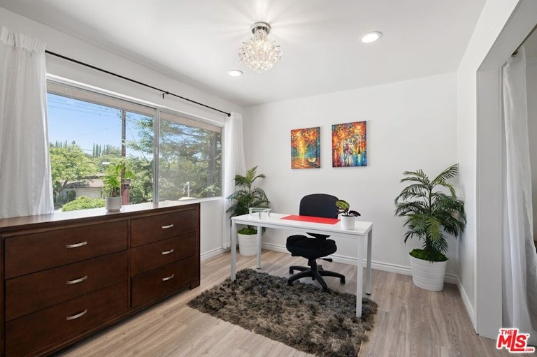 Photo 27 of 37 - 22334 Liberty Bell Rd, Calabasas, CA 91302