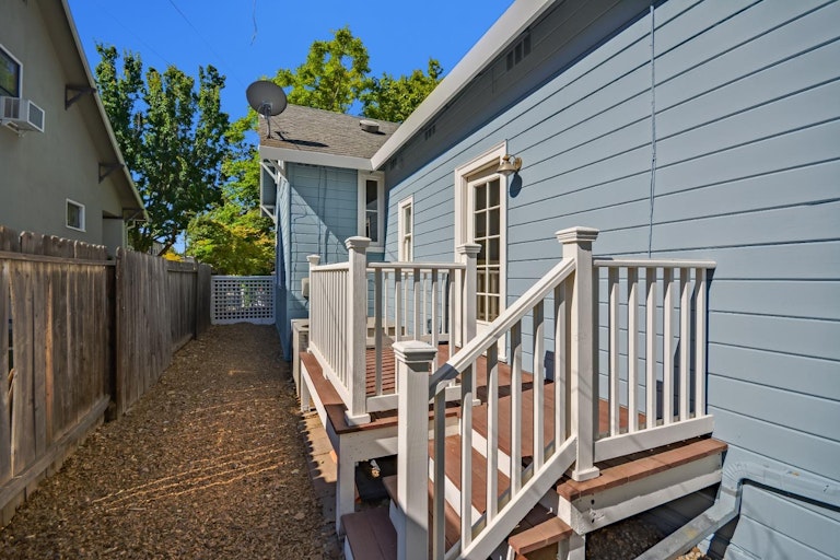 Photo 42 of 47 - 2401 U St, Sacramento, CA 95818