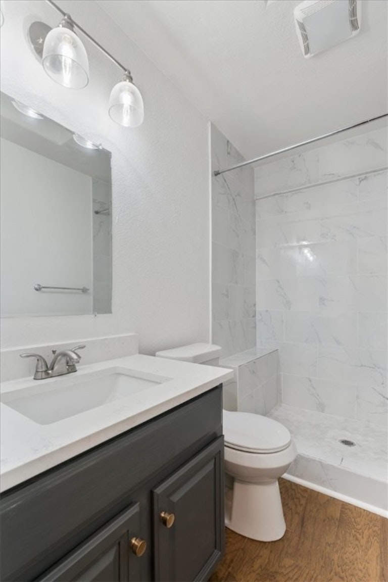 Photo 29 of 34 - 411 Seawind, Lakeway, TX 78734