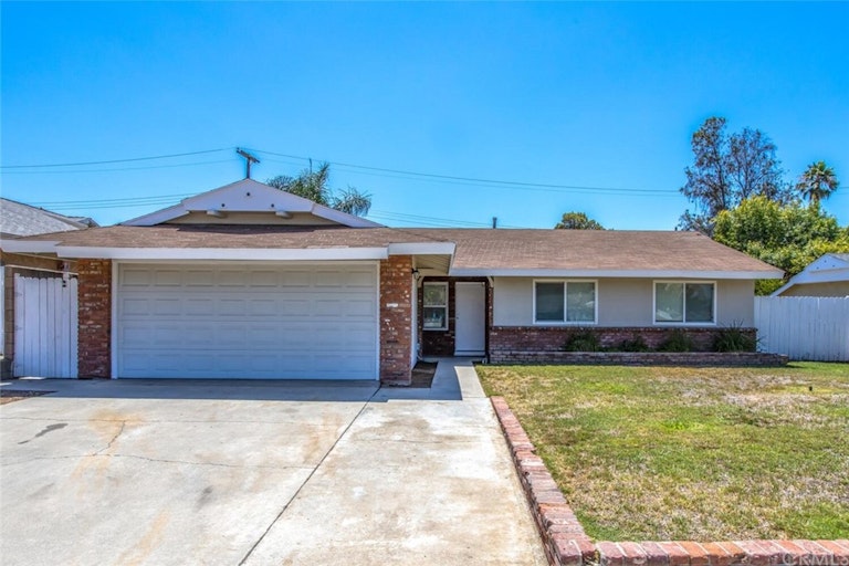 Photo 4 of 30 - 3008 Floravista Ct, Riverside, CA 92503