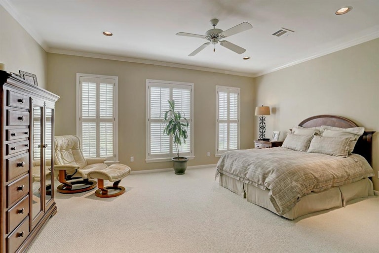 Photo 10 of 32 - 6308 Taggart St Unit B, Houston, TX 77007