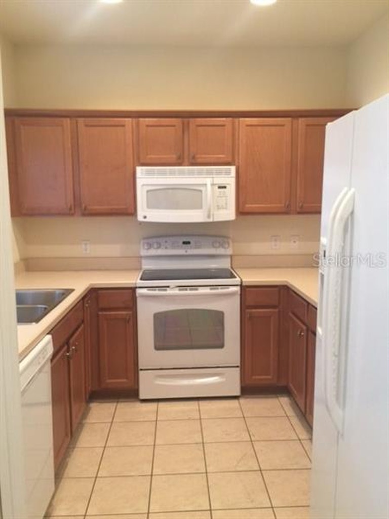 Photo 3 of 17 - 3903 45th Ter W #105, Bradenton, FL 34210