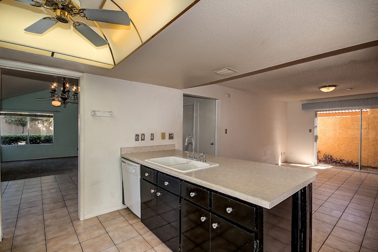 Photo 7 of 21 - 11444 S Maze Ct, Phoenix, AZ 85044