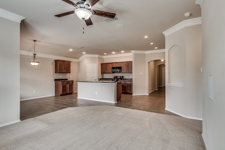 Photo 10 of 21 - 2108 Meadow View Dr, Princeton, TX 75407