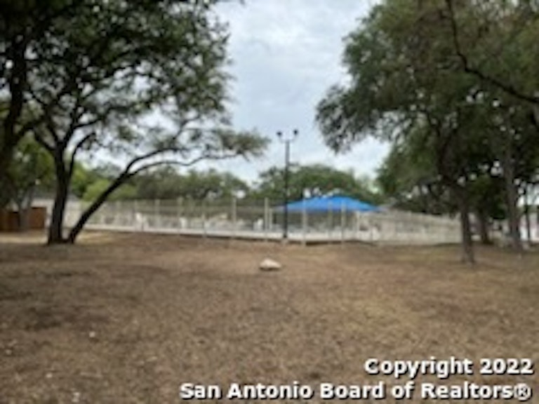 Photo 34 of 51 - 10935 Hamlen Park Dr S, San Antonio, TX 78249
