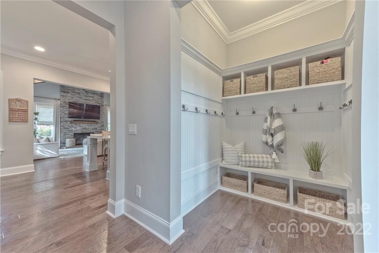 Photo 16 of 48 - 509 Lacebark Elm Ct, Matthews, NC 28104