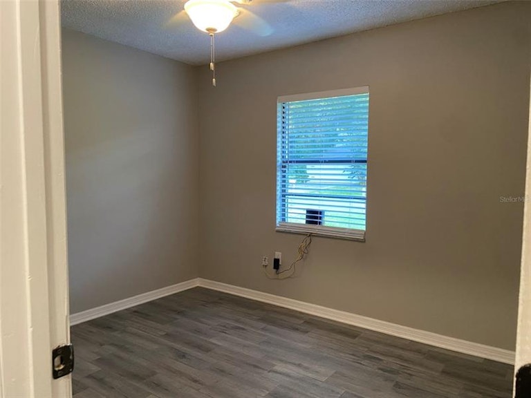 Photo 18 of 18 - 533 Fox Lake Dr, Lakeland, FL 33809