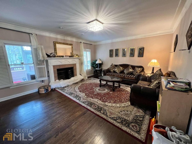 Photo 11 of 27 - 168 Long Meadow Ln, Alpharetta, GA 30004