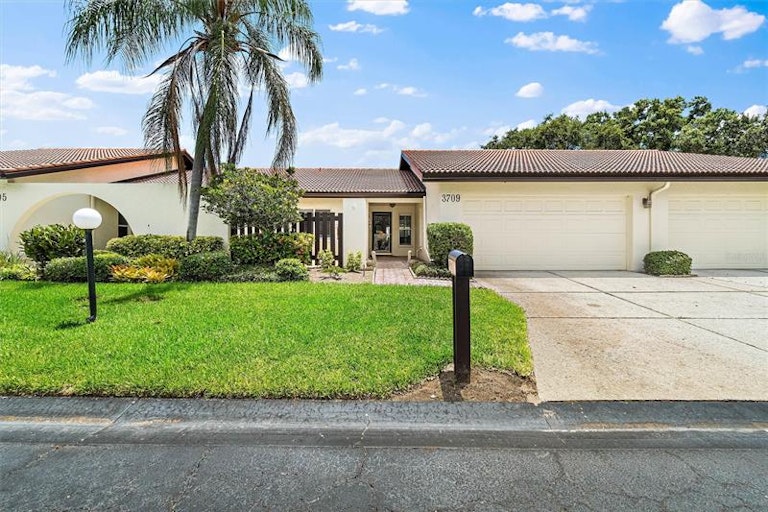 Photo 29 of 53 - 3709 Miguel Way #8602, Sarasota, FL 34232