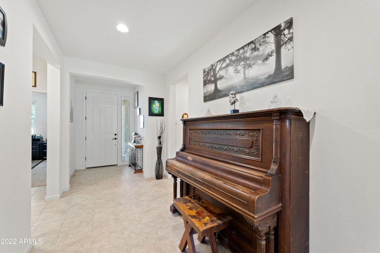Photo 2 of 25 - 40010 W Ganly Way, Maricopa, AZ 85138
