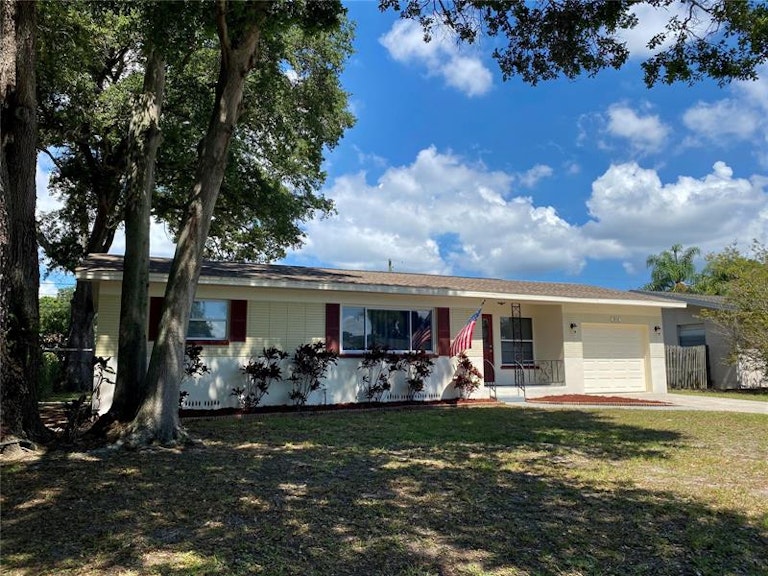 Photo 5 of 34 - 1812 Marilyn Dr, Clearwater, FL 33759