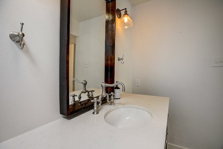 Photo 42 of 50 - 8103 Shiloh Ct, Austin, TX 78745