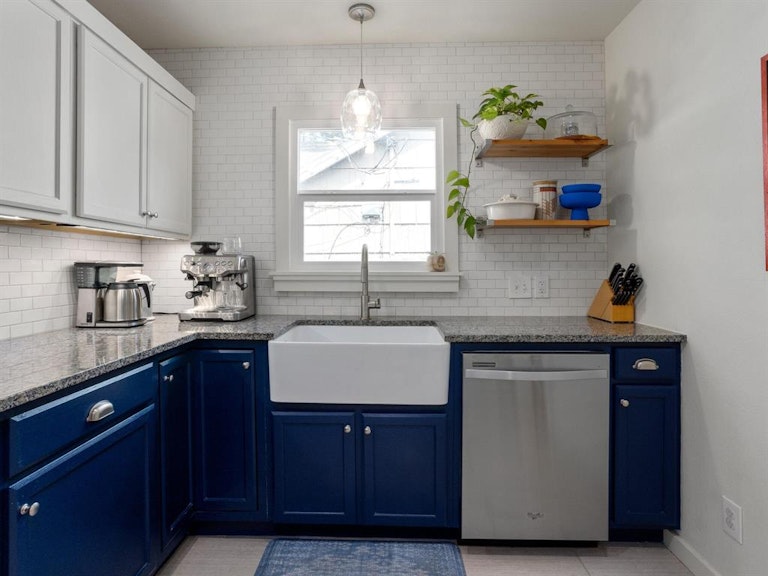 Photo 10 of 33 - 4028 Lovell Ave, Fort Worth, TX 76107