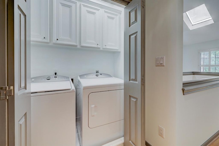 Photo 26 of 32 - 6308 Taggart St Unit B, Houston, TX 77007