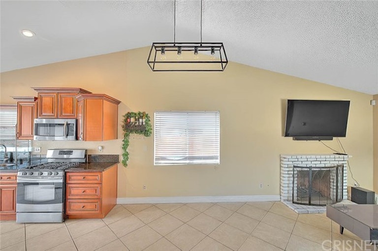 Photo 15 of 38 - 11354 Sage Ave, Fontana, CA 92337