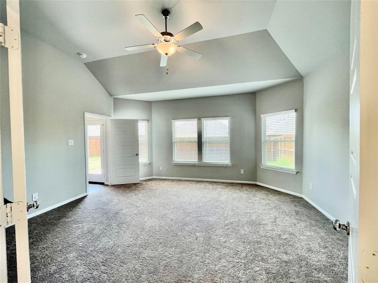 Photo 14 of 39 - 3209 Puffin Ln, Celina, TX 75009