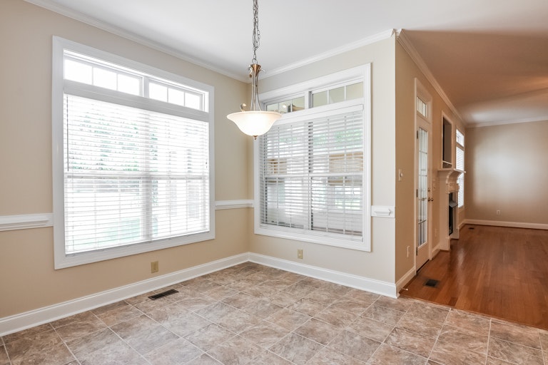 Photo 11 of 25 - 207 Natalie Dr, Raleigh, NC 27603