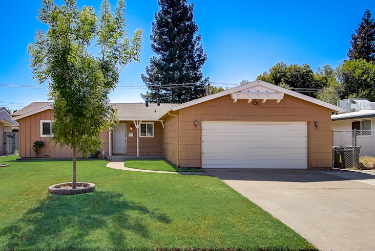 Photo 1 of 25 - 2618 Sobrante Way, Rancho Cordova, CA 95670