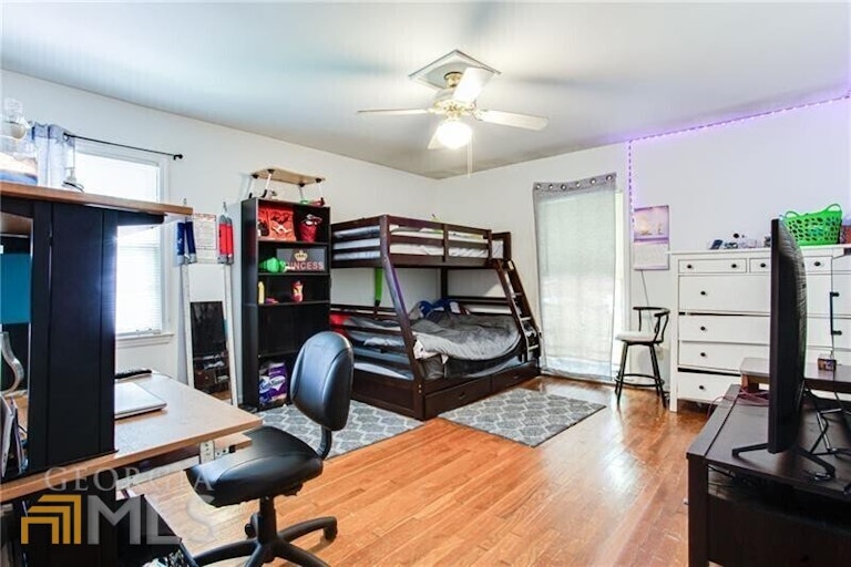 Photo 16 of 37 - 2612 Clairmont Rd NE, Atlanta, GA 30329