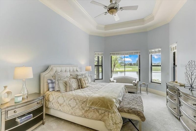 Photo 12 of 35 - 14722 Secret Harbor Pl, Lakewood Ranch, FL 34202