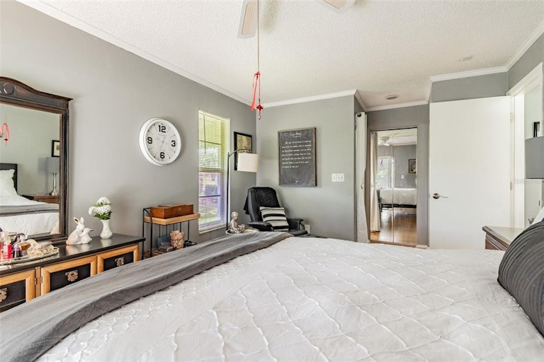 Photo 16 of 30 - 1726 Aberdeen Ct, Palm Harbor, FL 34684
