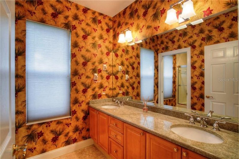 Photo 16 of 25 - 18630 Avenue Capri, Lutz, FL 33558